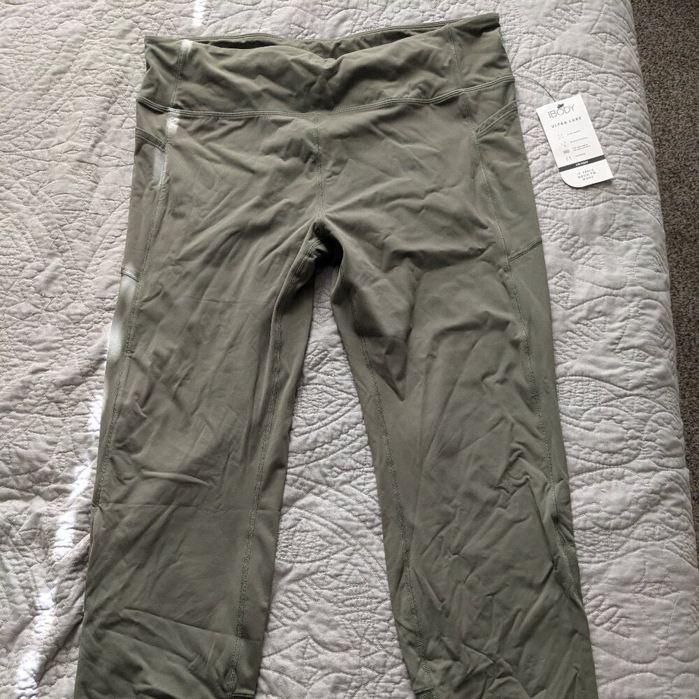 Olive Body by CottonOn Leggings